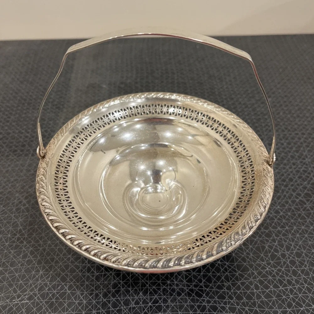Antique La Pierre Sterling Silver Small Candy Dish Basket 173g, Pierced, Handle